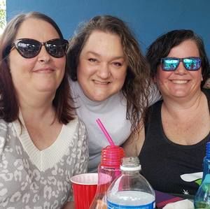 Meet your Posher, Crystal